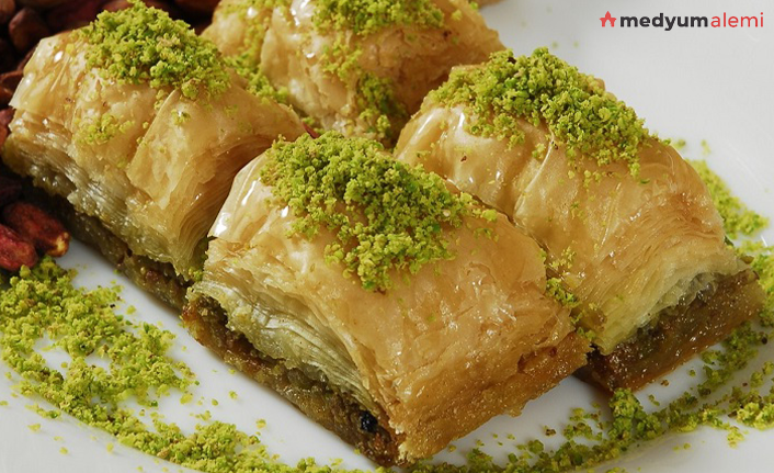 Rüyada Baklava Görmek ne demek? İslami ve Dini Anlamı